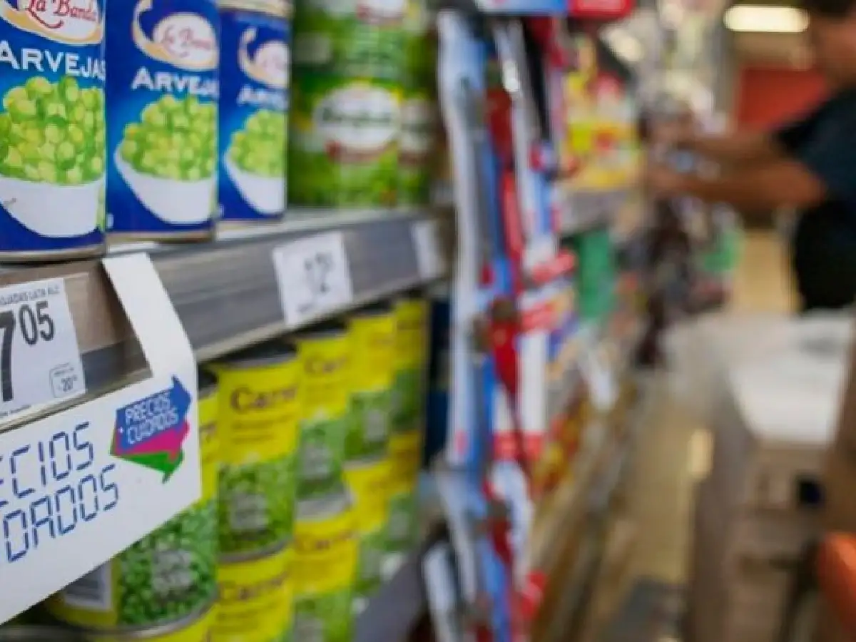 El gobierno niega que esté analizando un congelamiento de precios