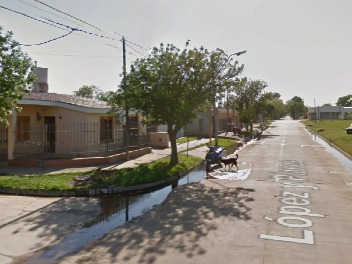 Le arrebató una cadena a una mujer y cuando huía se quedó sin nafta 