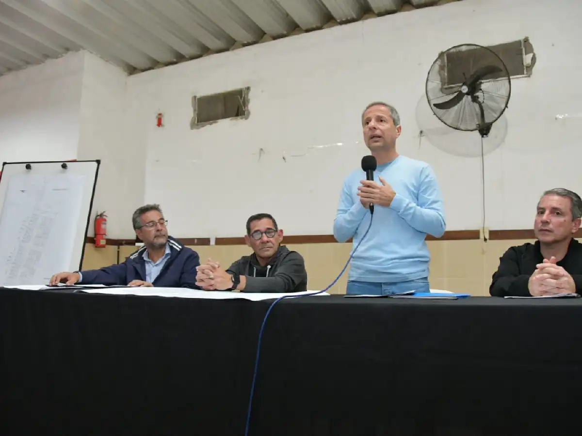 Escritura y pavimento para los vecinos de la Cooperativa 18 de Marzo