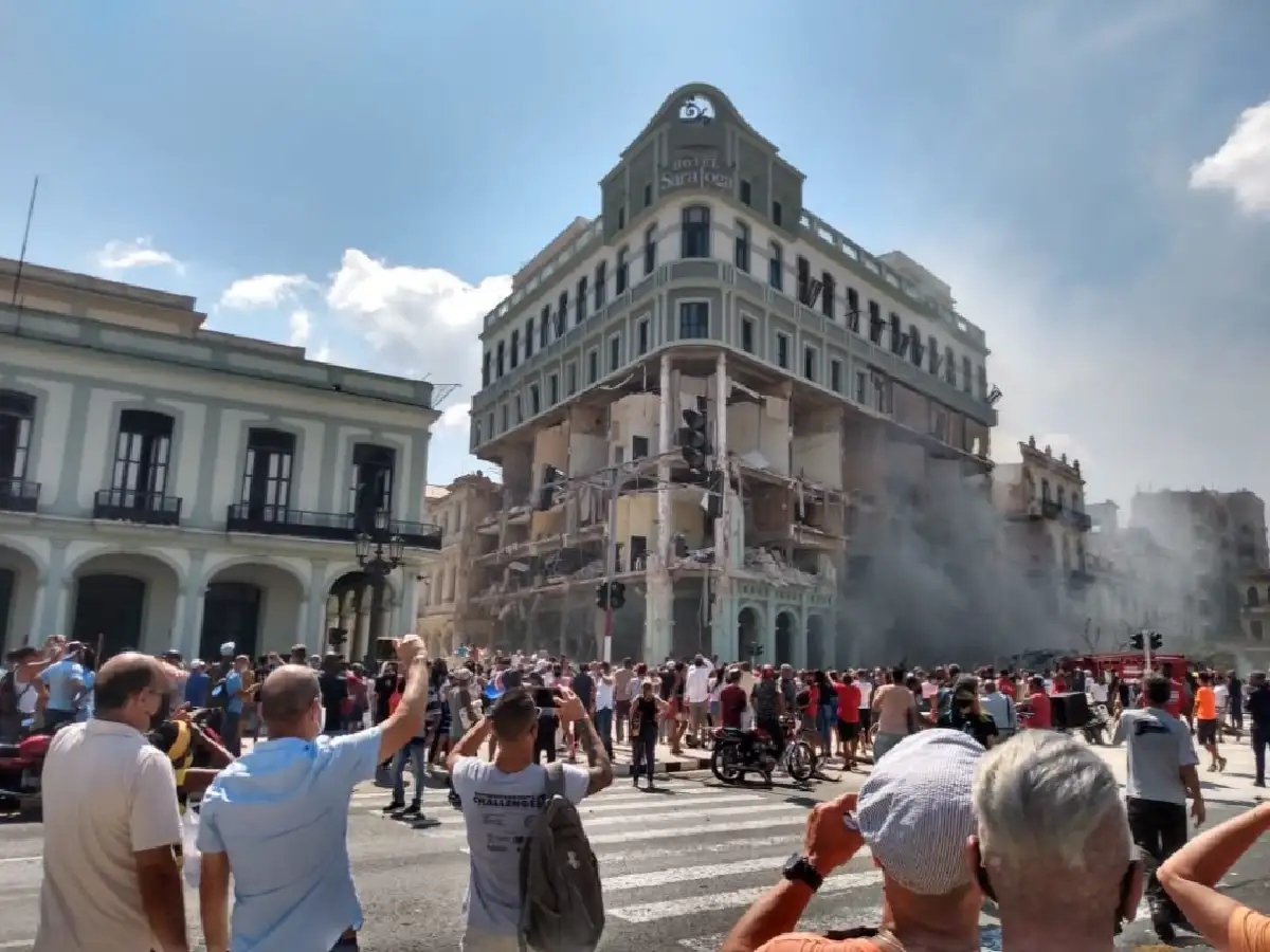 Una explosión destruyó el hotel Saratoga en La Habana: al menos ocho muertos
