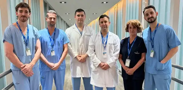 El equipo médico que hizo la operación