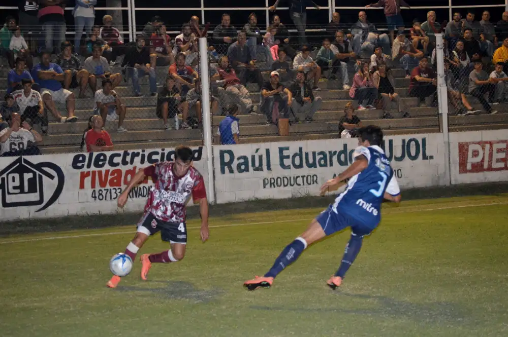 En poco tiempo, Alvarado sumó otro traspié