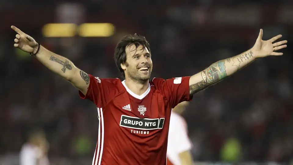 Cavenaghi se despidió a pura emoción