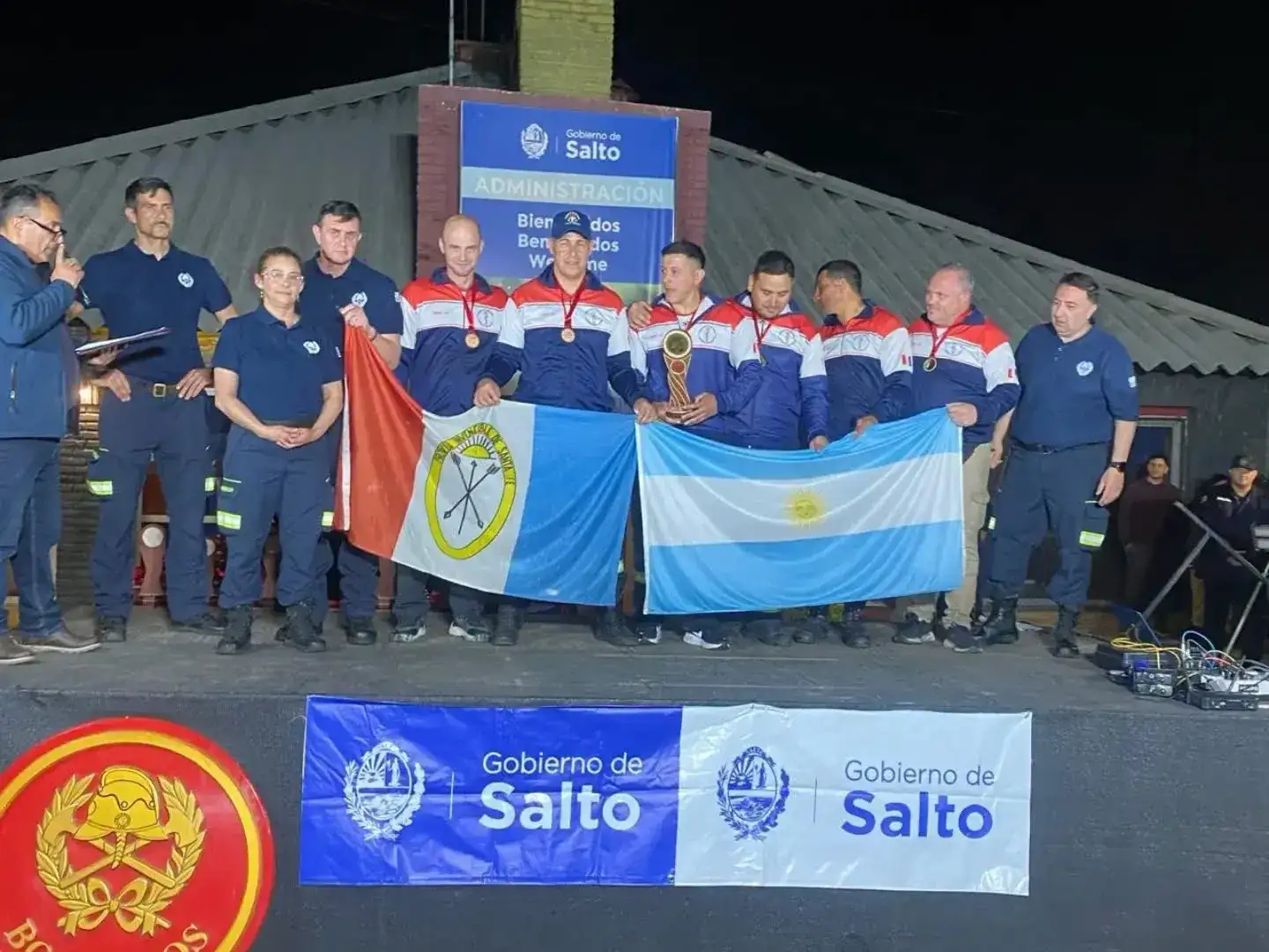 El equipo santafesino, donde compitió el bombero de Melincué Franco Sosa, se consagró con el 1° puesto en la categoría Grupal Masculino en Termas del Arapey. Foto: Gentileza.