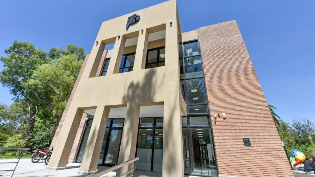 El diputado bonaerense del PRO, Agustín Forchieri, presentó un pedido de informes para que Axel Kicillof brinde detalles sobre las Casas de la Provincia.