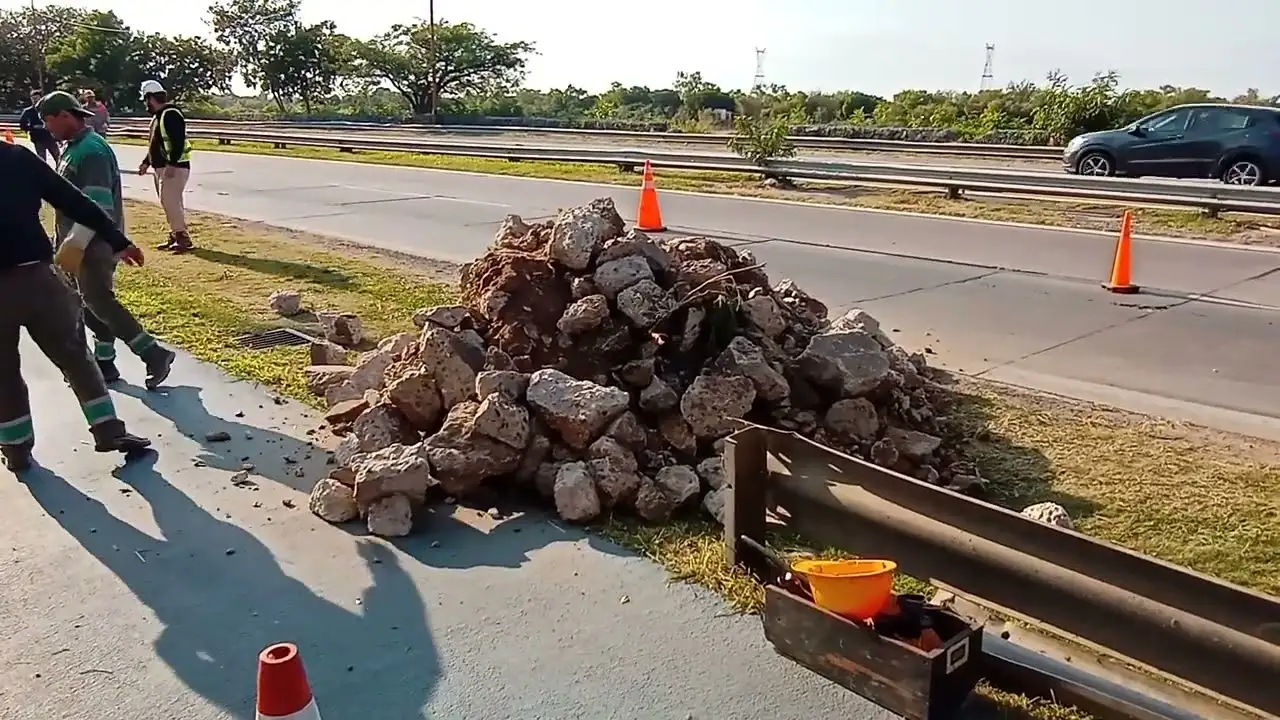 Comenzaron los trabajos en el socavón de Avenida de la Constitución