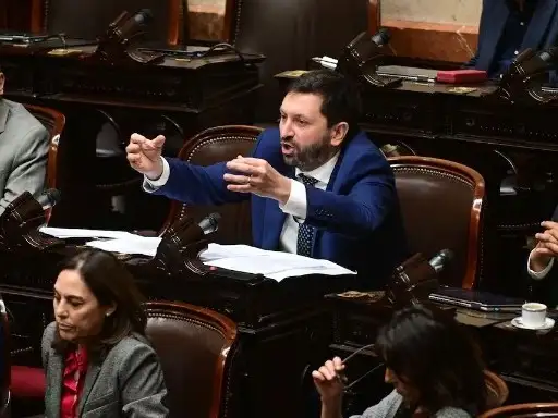 El incidente se sumó a los enfrentamientos previos entre Oscar Zago y Lisandro Almirón.