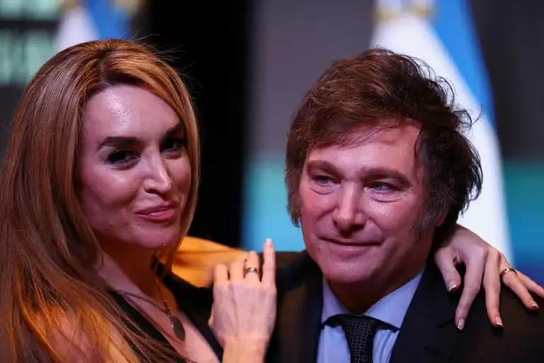 Milei se lamentó que las obligaciones de cada uno los obligó "a vivir separados".