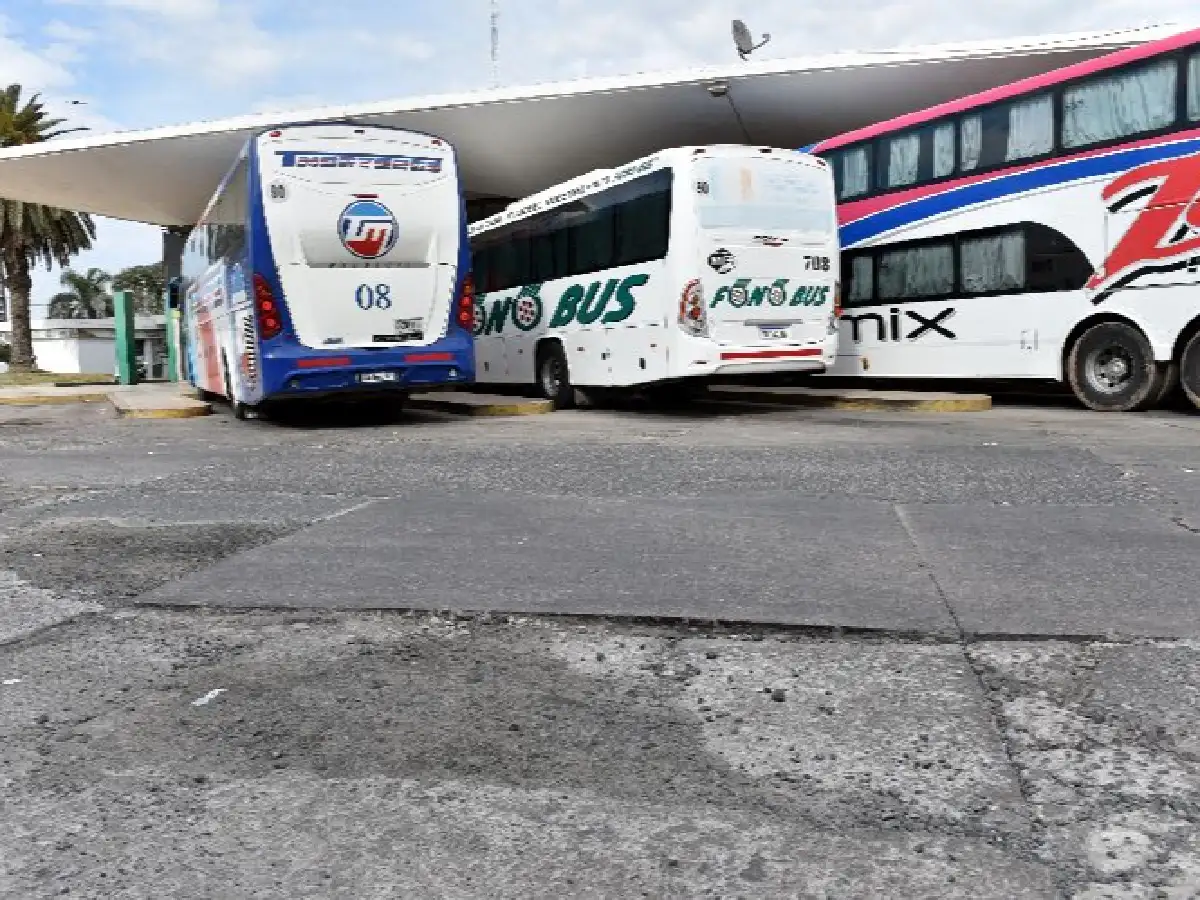 Reclaman por el deterioro de la terminal de ómnibus