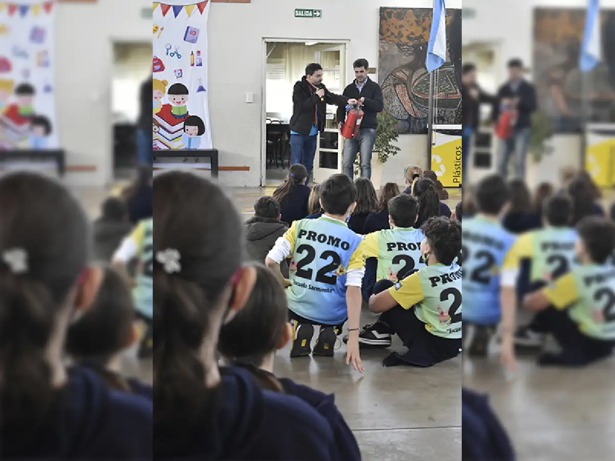 Las instituciones salen a las calles para aconsejar sobre problemas sociales
