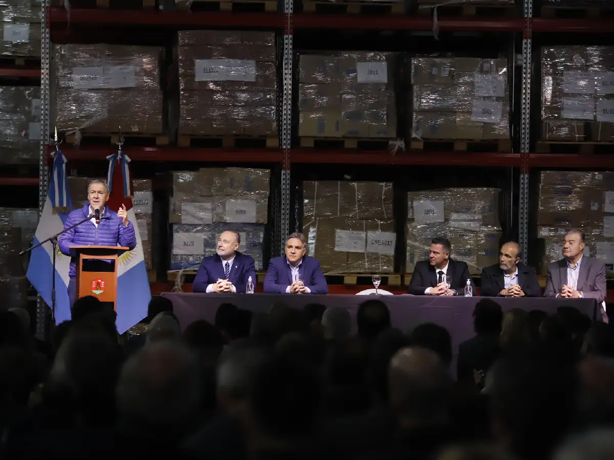 Schiaretti y Llaryora habilitaron el Parque Industrial 52 en la provincia
