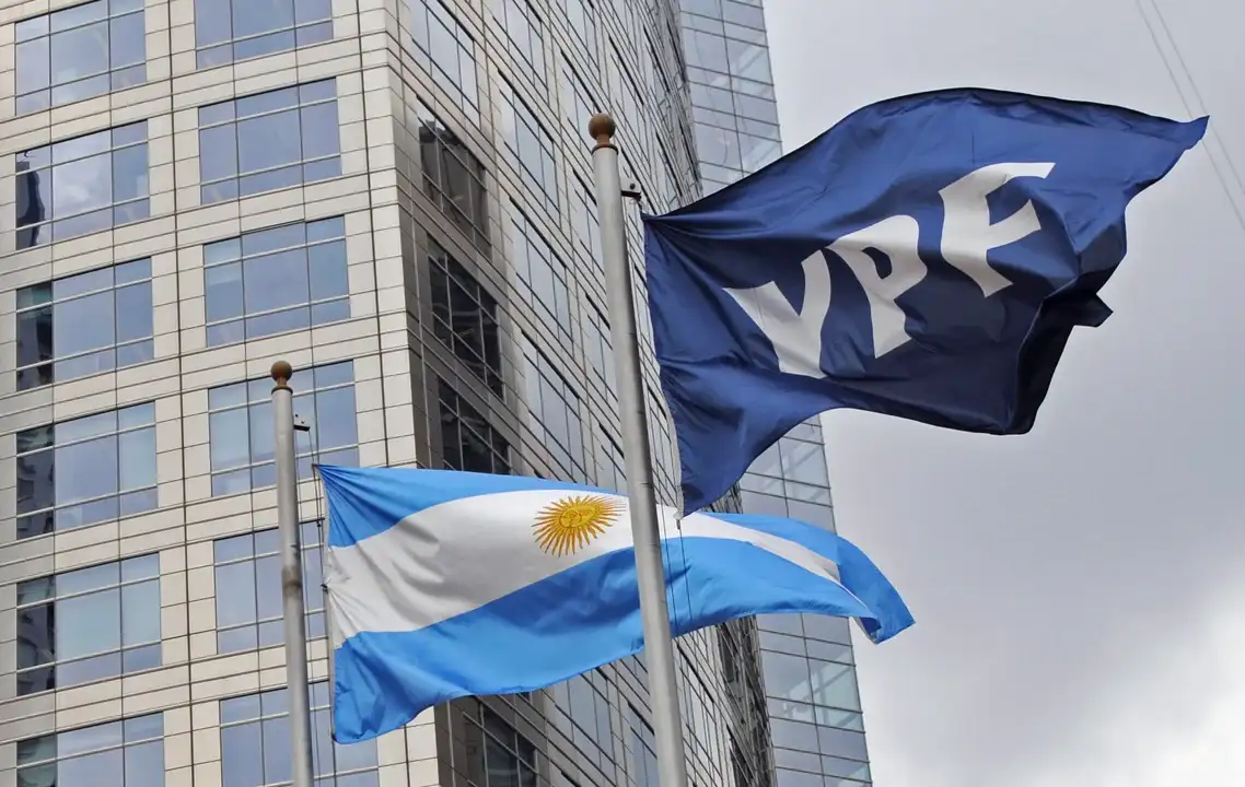 Argentina presentó sus argumentos para mantener la suspensión de la entrega de acciones de YPF.
