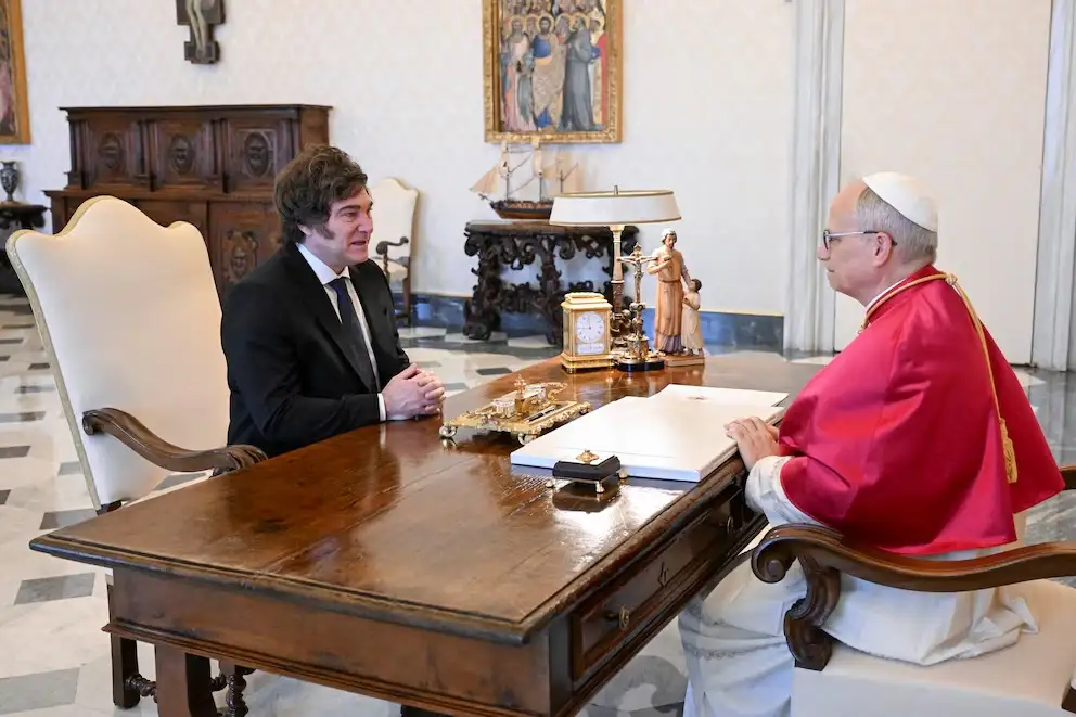 El presidente Javier Milei y el papa Leon XVI
