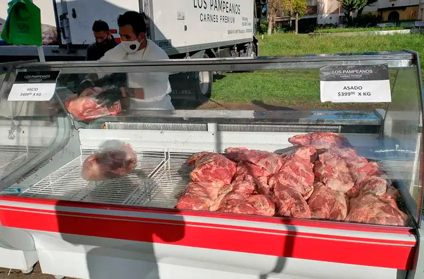 Desde el lunes frente a Cristo Rey, la Feria del Buen Vivir sigue recorriendo la ciudad