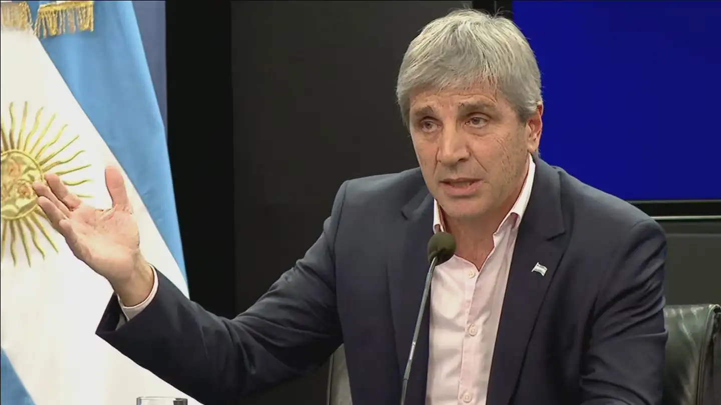 El ministro de Economía aseguró que  “nos hemos enamorado del orden económico” y de “no generarle problemas a la gente”.