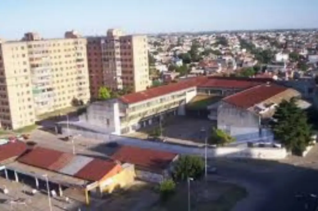 Quería acuchillar a su mujer y a un policía que intervino y terminó detenido