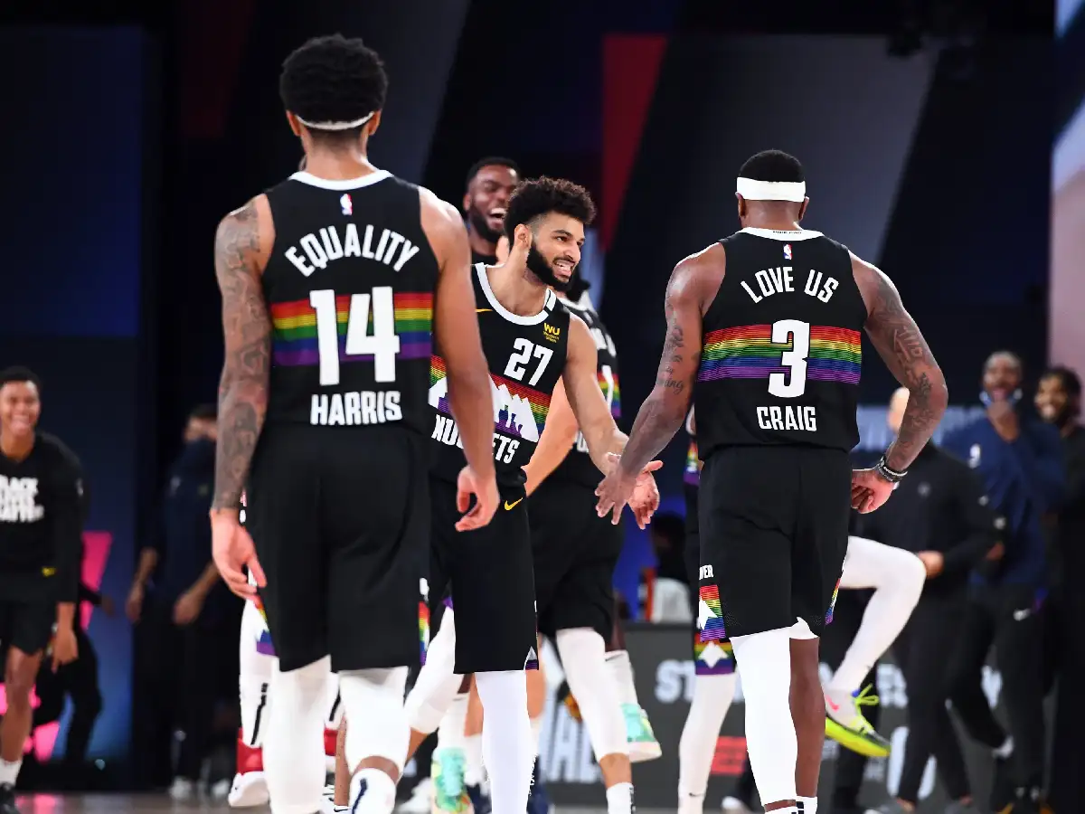 Denver Nuggets alargó la semifinal del Oeste 