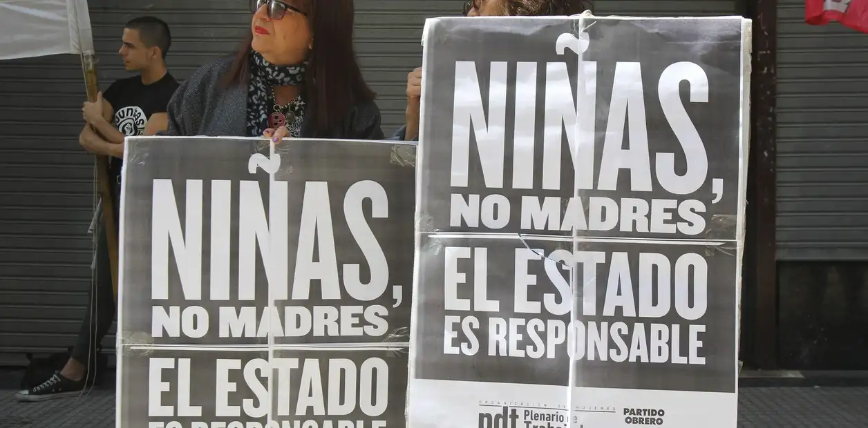 Creció el embarazo en nenas de 10 a 14 años en el país