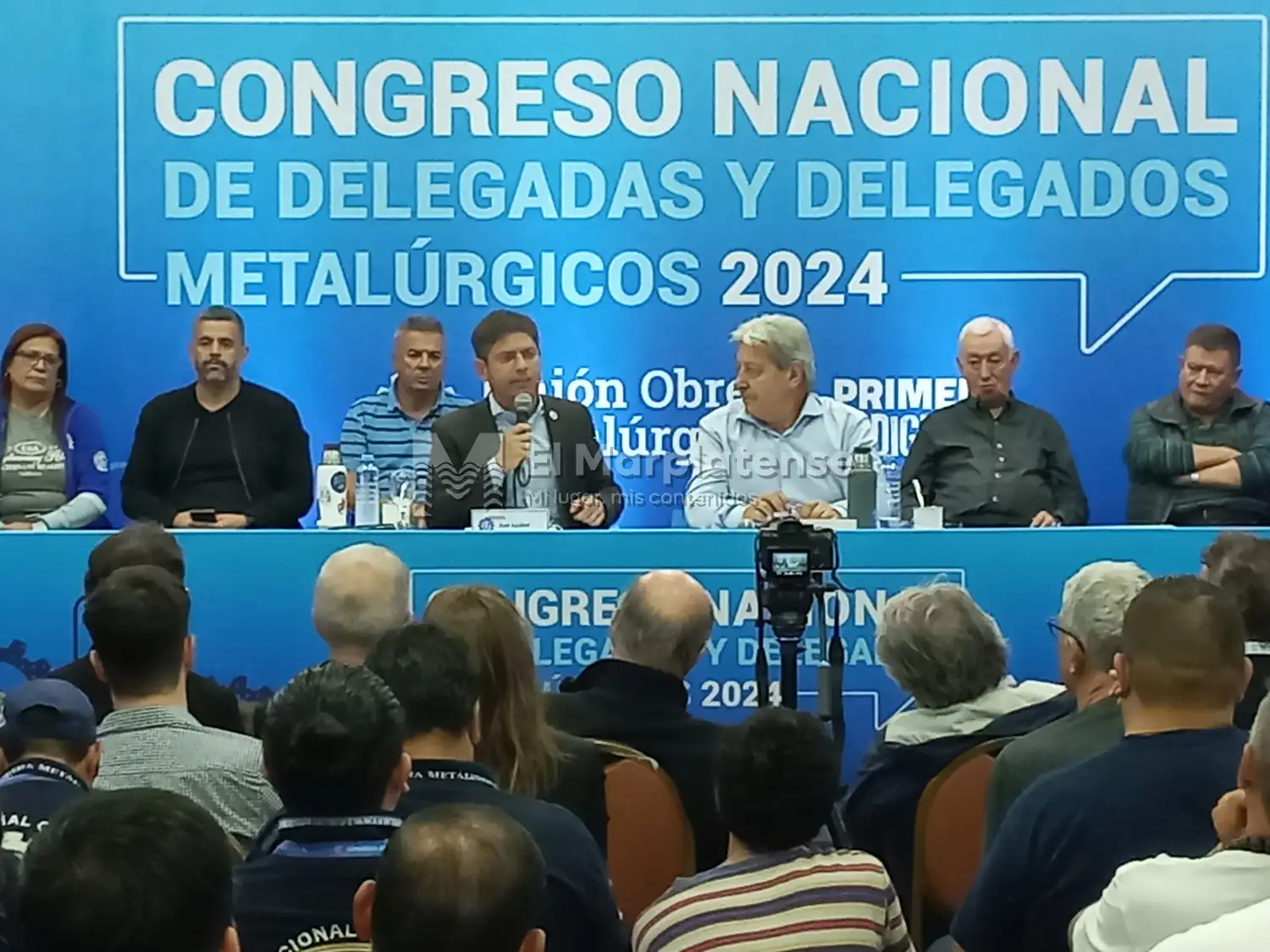 Gobernador Kicillof en el congreso de la UOM.