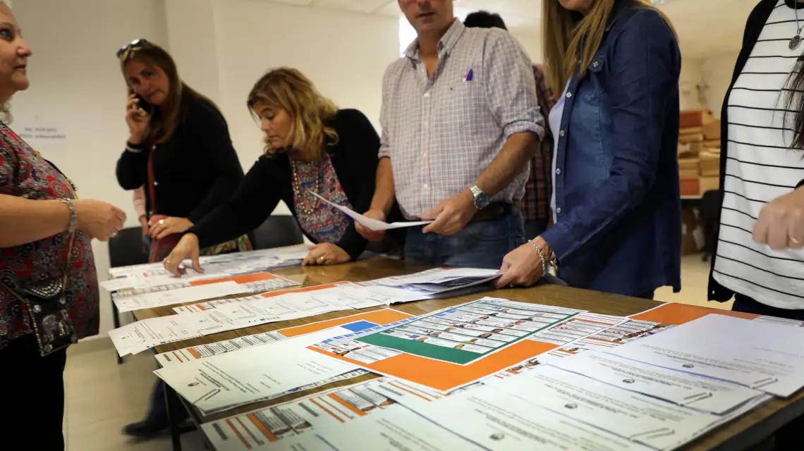 El Tribunal Electoral exhibió los modelos de boletas únicas para las PASO