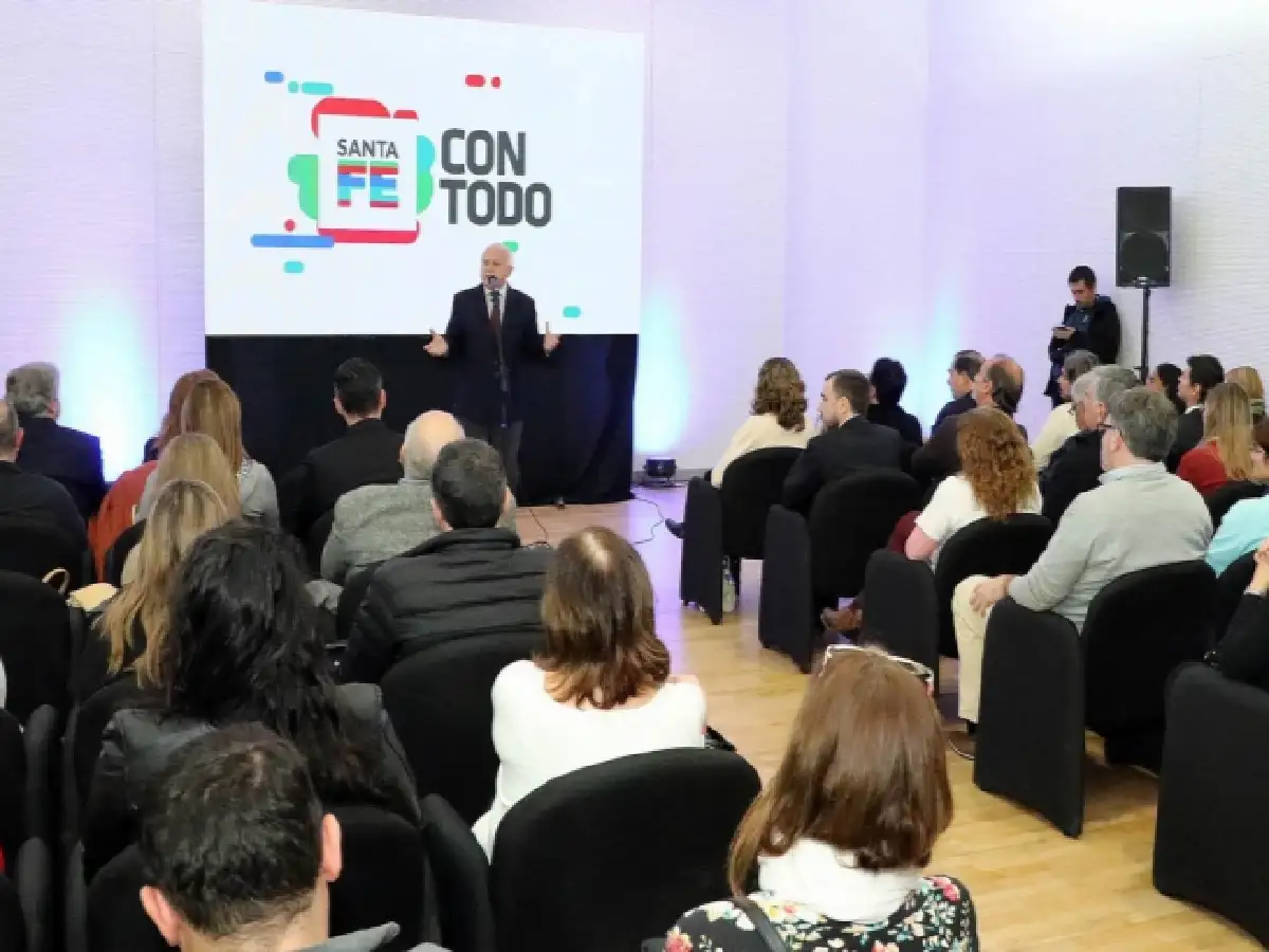 Santa Fe lanzó la plataforma de historia clínica electrónica compartida