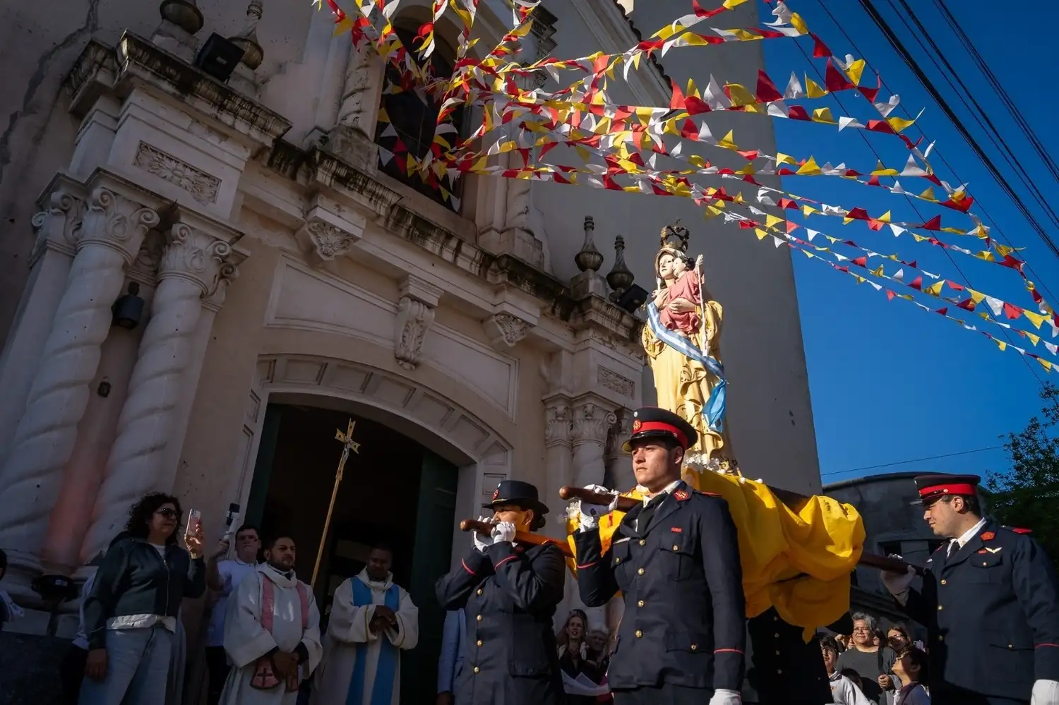La festividad religiosa fue organizada por el Instituto Virgen de la Merced (IVM) y la Parroquia del mismo nombre. Foto: Municipalidad de Firmat.