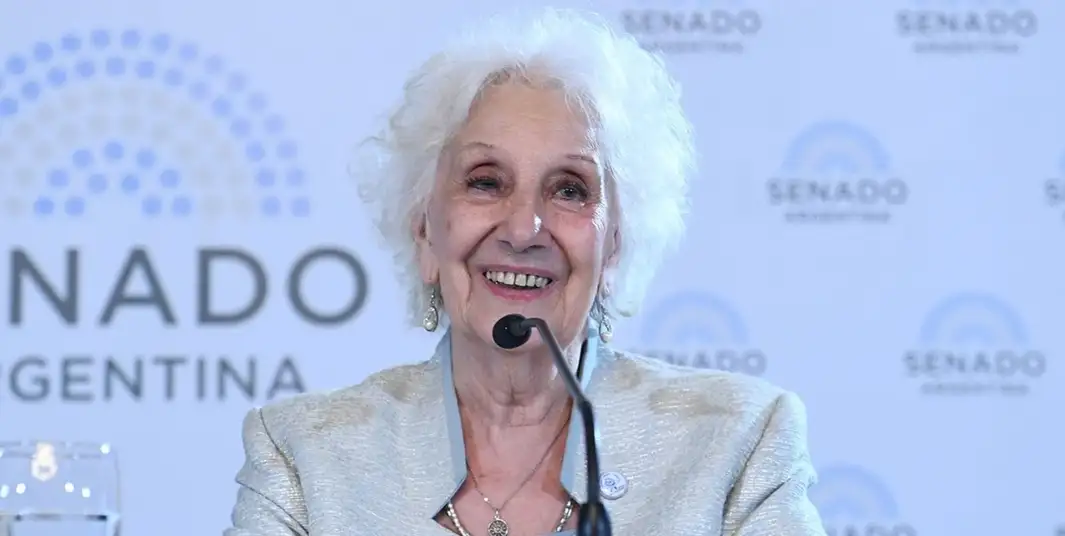 Estela de Carlotto durante el anuncio oficial que confirma la restitución del nieto 140.
