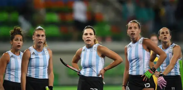 Las Leonas volvieron a caer