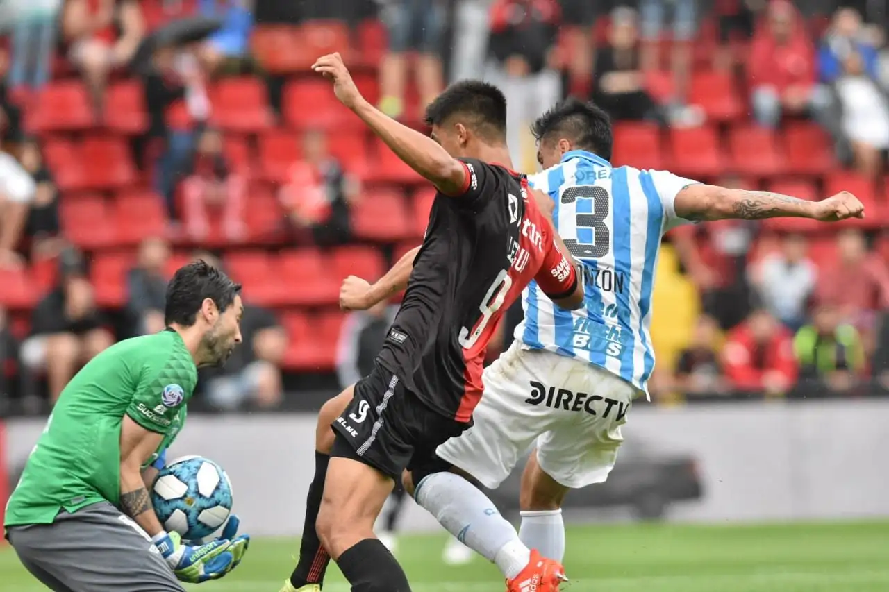 Atlético Tucumán le ganó a un Colón que solo piensa en la Sudamericana