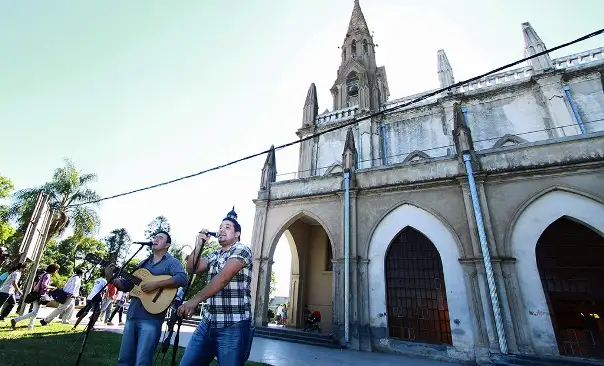 El Festival Folclórico de Guadalupe se presentó en sociedad