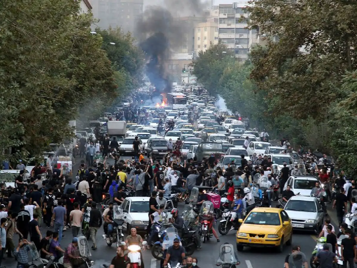 Irán: la represión por los derechos de la mujer dejaron al menos 326 muertos