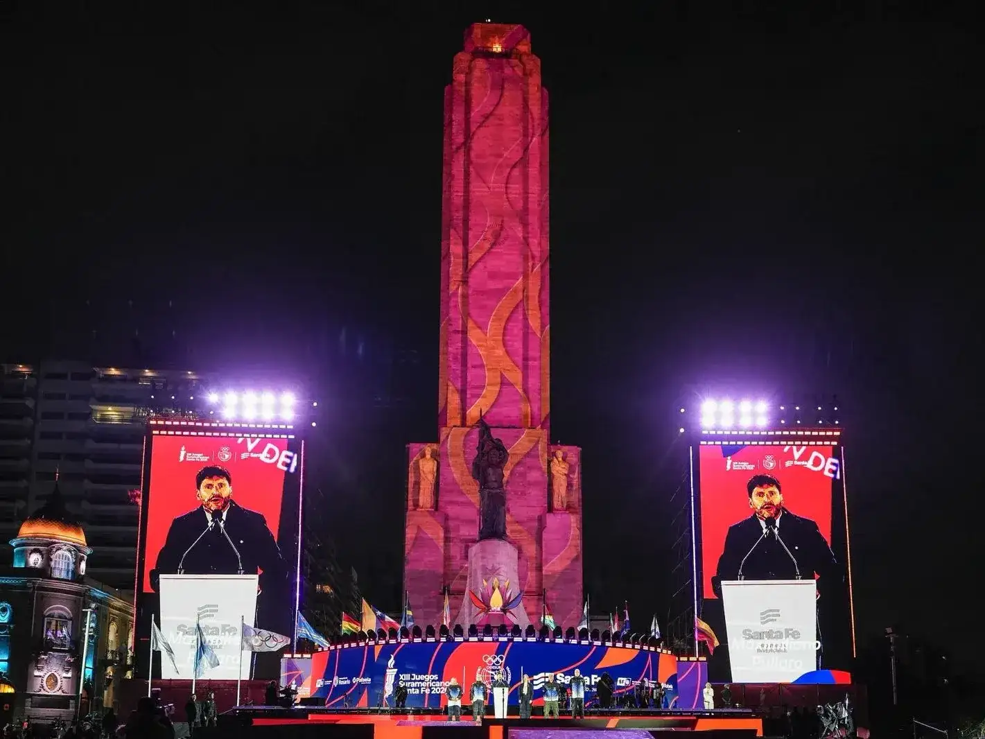 “Nos unen los valores del deporte, la disciplina, la constancia, la perseverancia, el trabajo en equipo y la cultura del trabajo”, afirmó el mandatario.