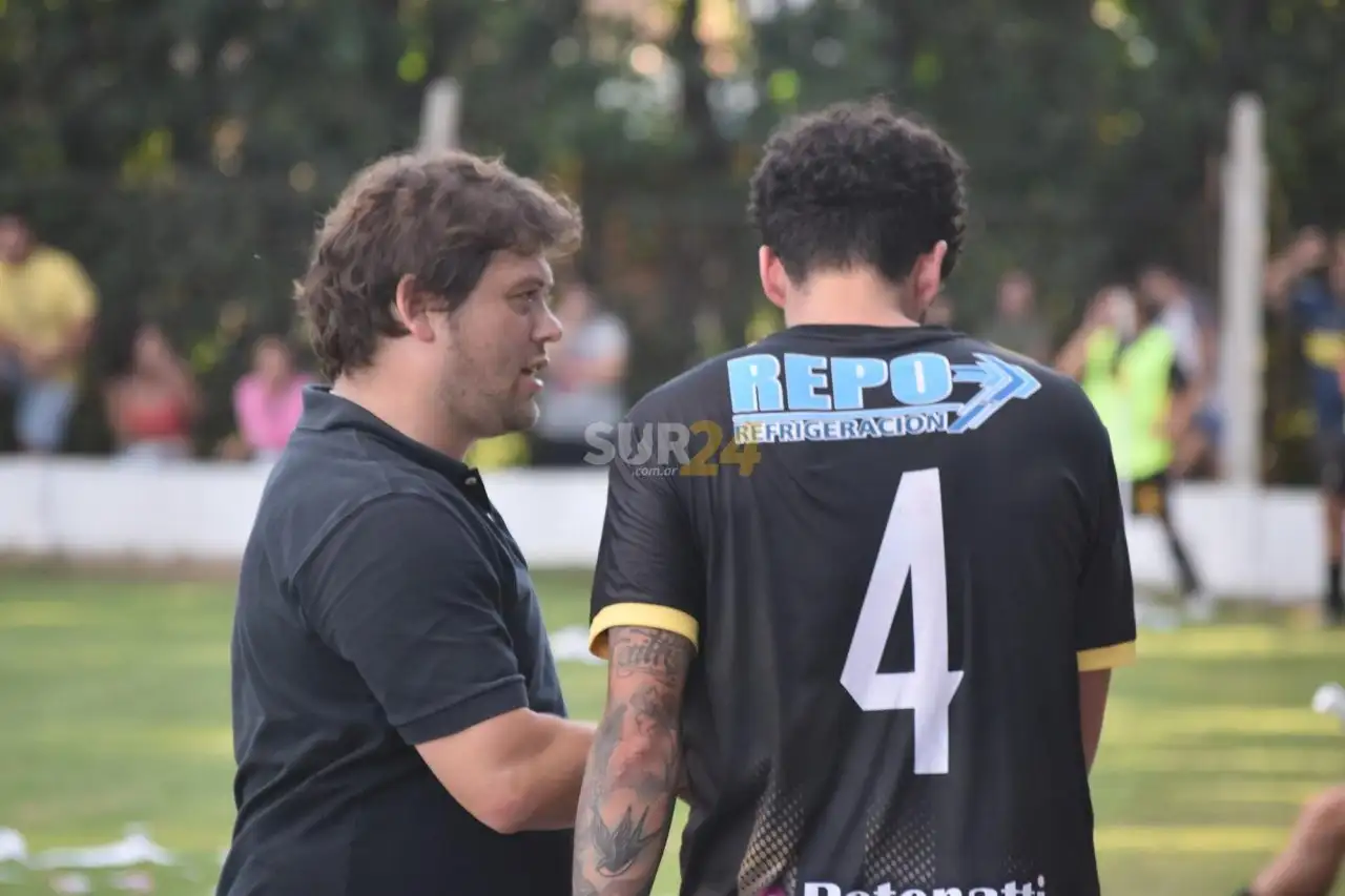 Ganó el clásico y se fue: Moreyra dejó de ser el DT de Peñarol de Elortondo