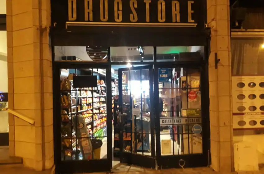 Un adolescente intentó robar un kiosco y terminó en el Materno