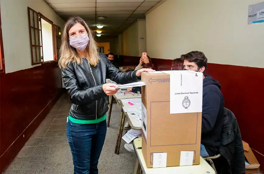 Raverta: "Siempre es un motivo de alegría venir a votar"