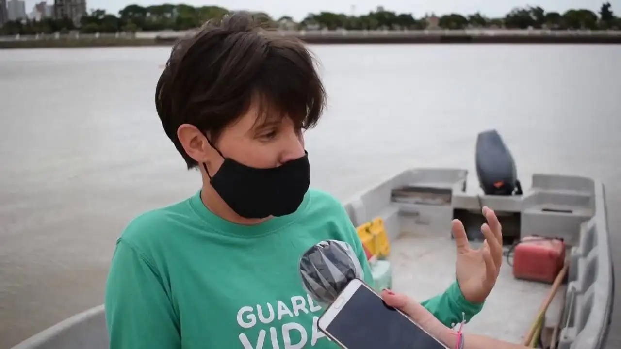Mujeres guardavidas en playas y parques