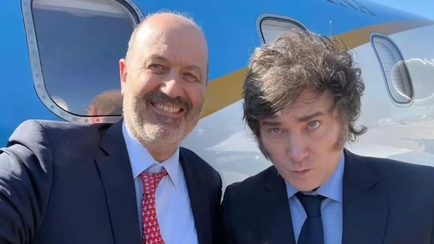 Los detalles de las 40 leyes que derogará Milei por decreto: desde el padrinazgo presidencial hasta el control de reuniones (Foto: Instagram / @federicosturzeneggerok).