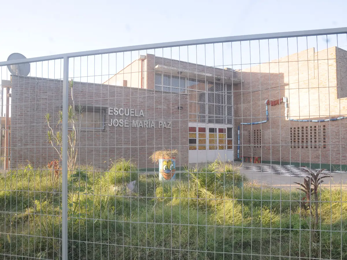Roban en la Escuela José María Paz 