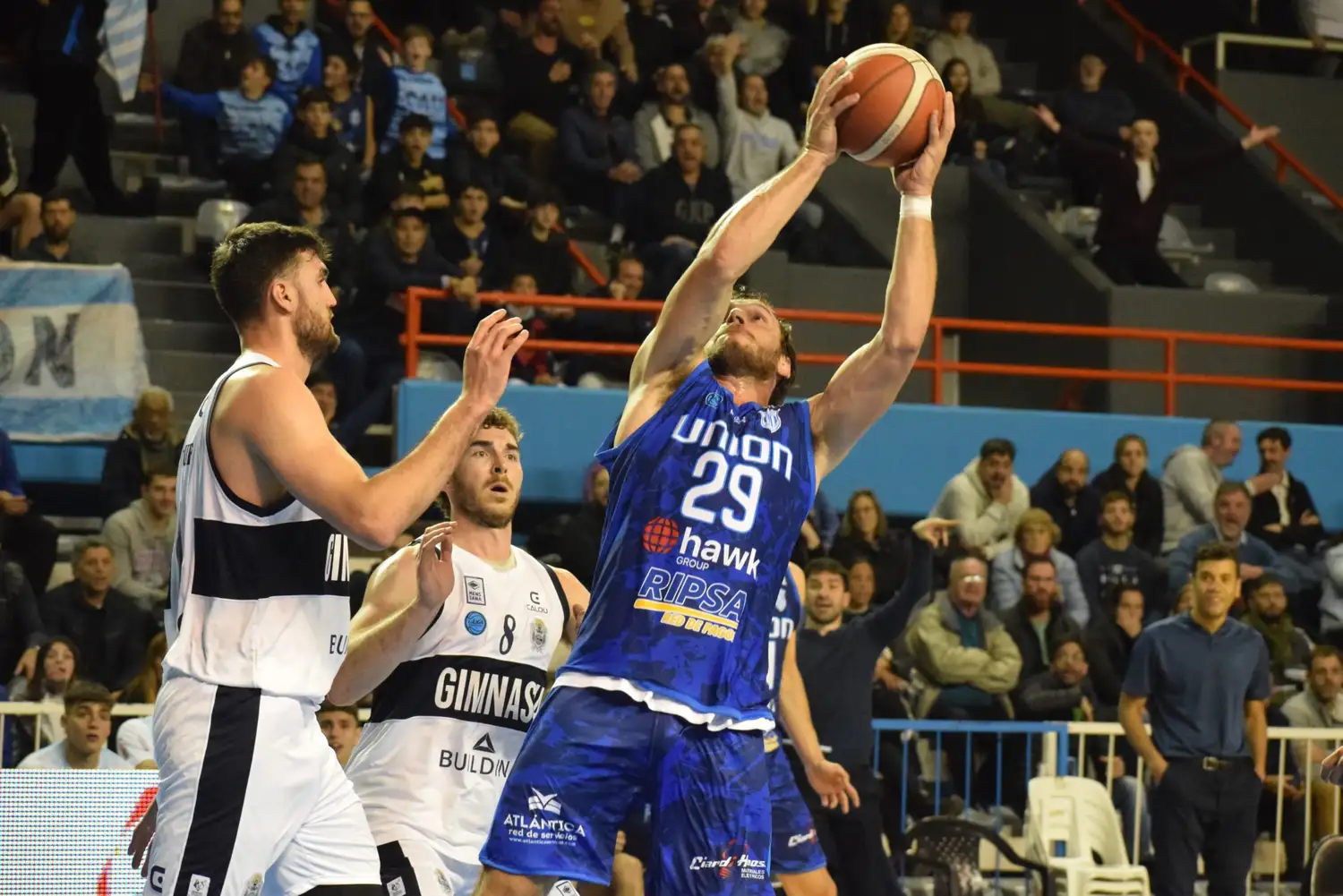 Unión jugó otro buen partido, pero no lo pudo cerrar