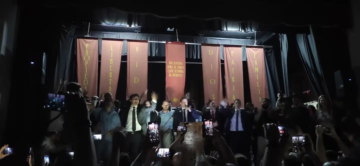 El "Gordo Dan" fue el principal orador en el lanzamiento de "Las Fuerzas del Cielo".