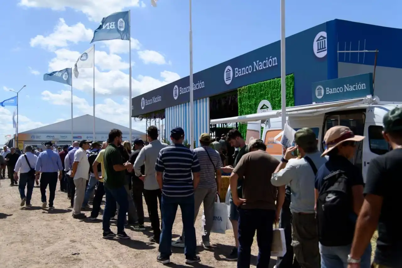 Banco Nación lanzó créditos a tasa 0 en dólares para la compra de maquinaria agrícola