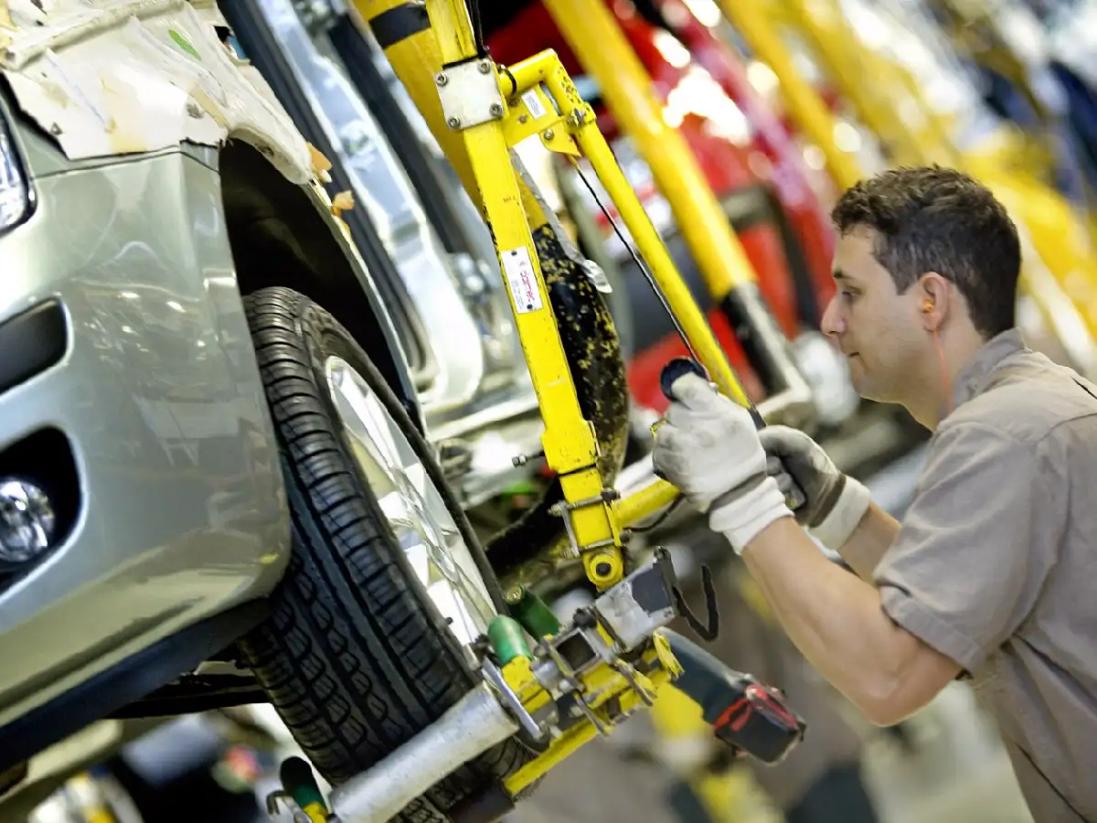 e profundiza la recesión: la actividad económica se desplomó 6,7% en junio 