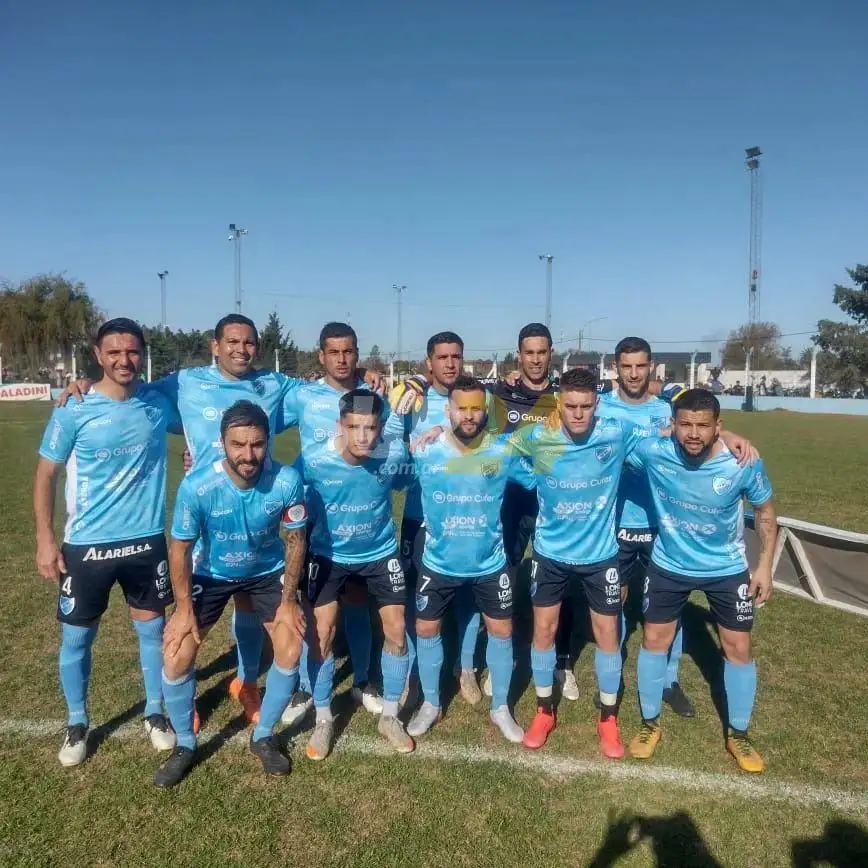 Hughes y Peñarol igualaron en un entretenido partido