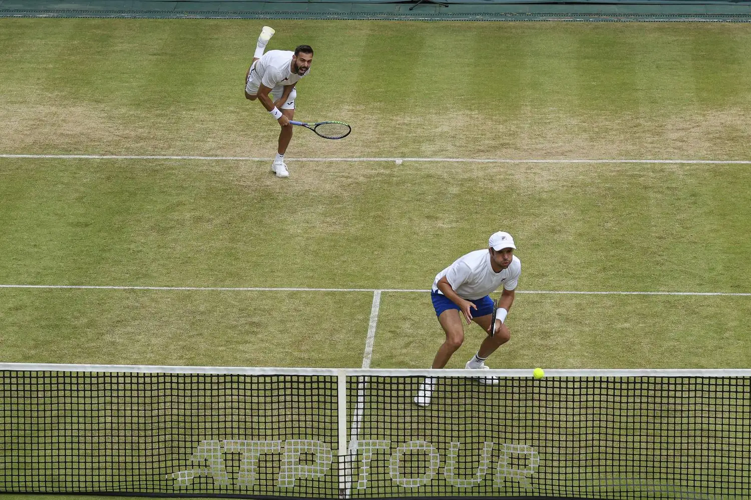 Zeballos jugará la final en Halle y Comeseña la semi de Corrientes