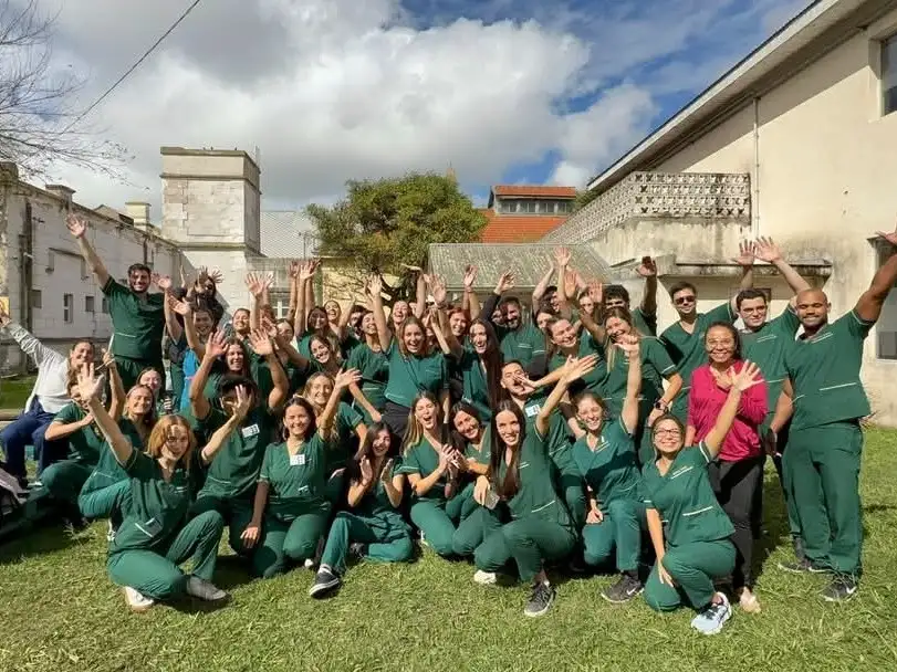 Los médicos se graduaron luego de rendir finalmente el Examen Clínico Objetivo Estructurado.