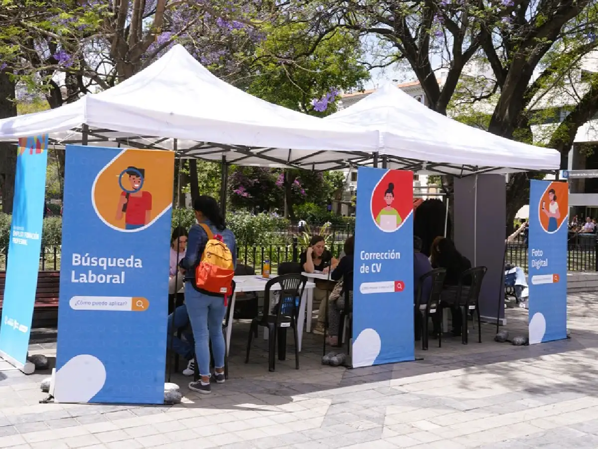 Llega la Oficina Móvil de Empleo llega a San Francisco 