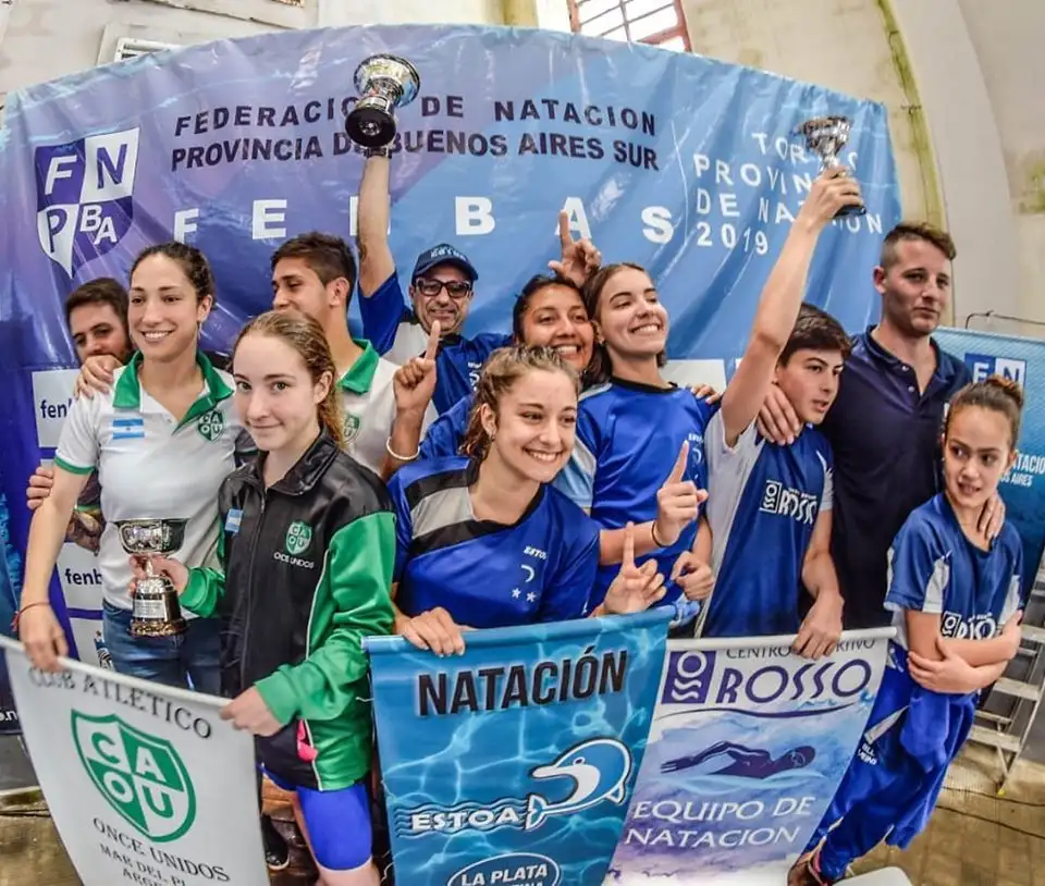 Once Unidos y Rosso en el podio del Provincial en Promocionales