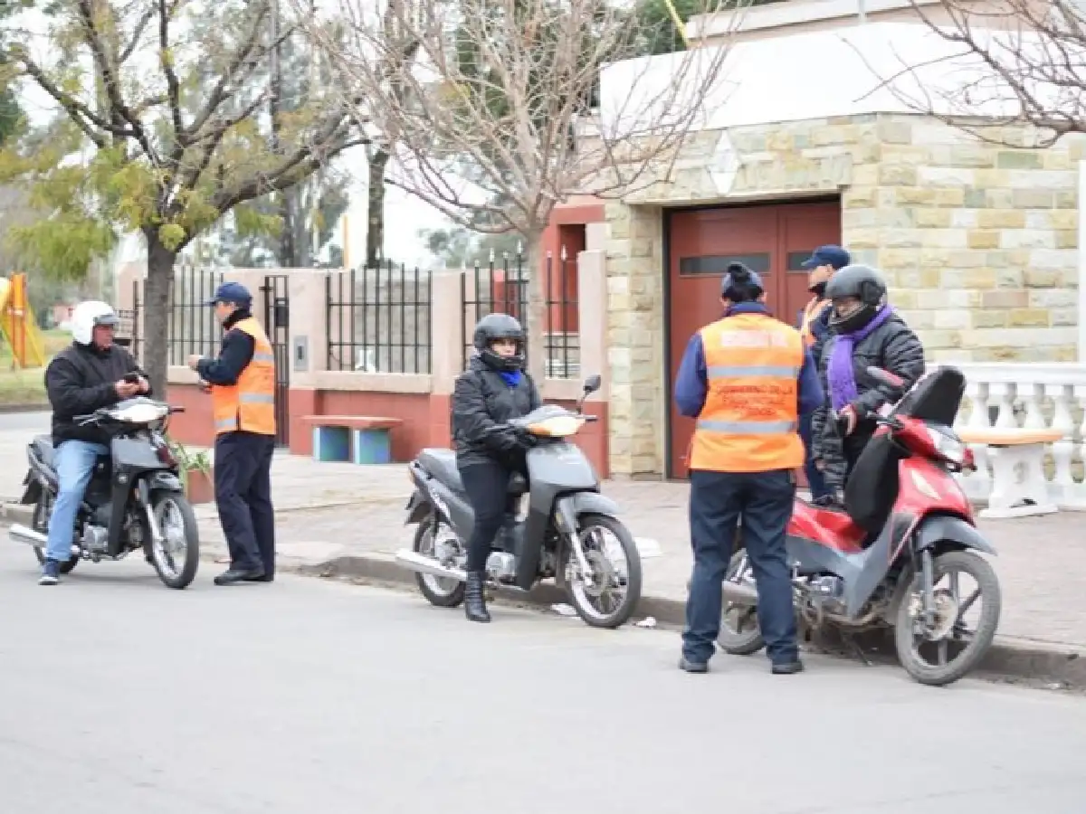 Retienen 15 motos en controles 