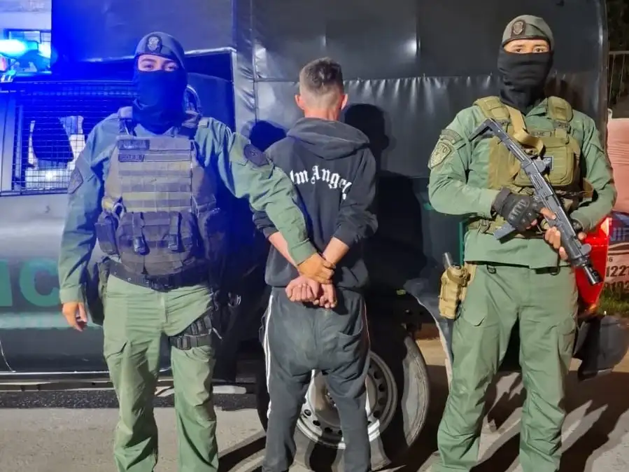 Las cuatro detenciones ocurrieron este jueves por la noche.