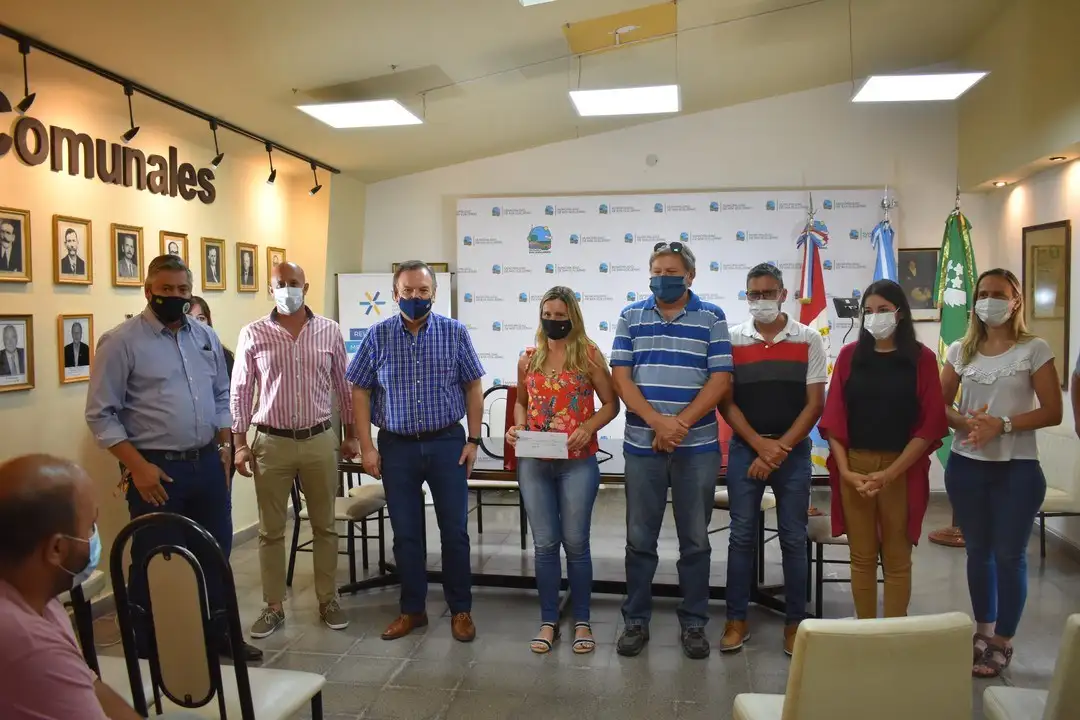 Michlig entregó aportes a instituciones de las ciudades de Suardi y San Guillermo